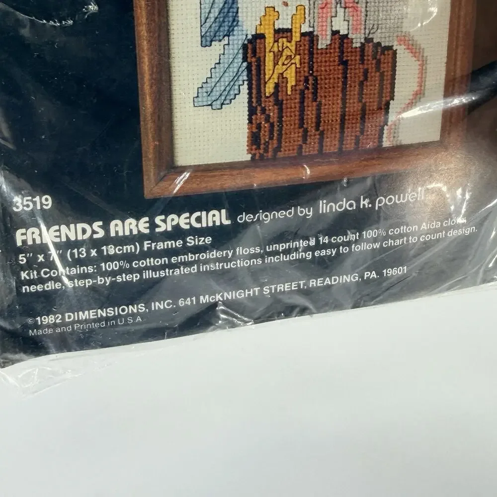 Dimensions Friends are Special Cross Stitch Kit Mini 5x7 Mouse Bird 1982 NEW